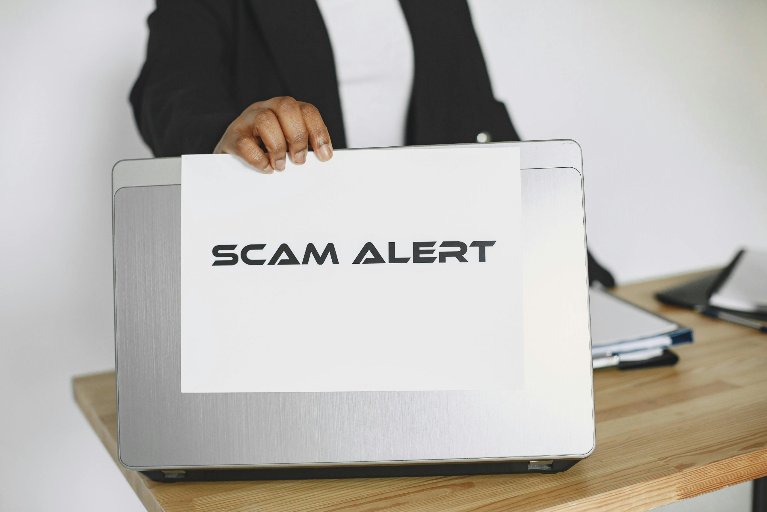 How to Avoid Online Dating Scams